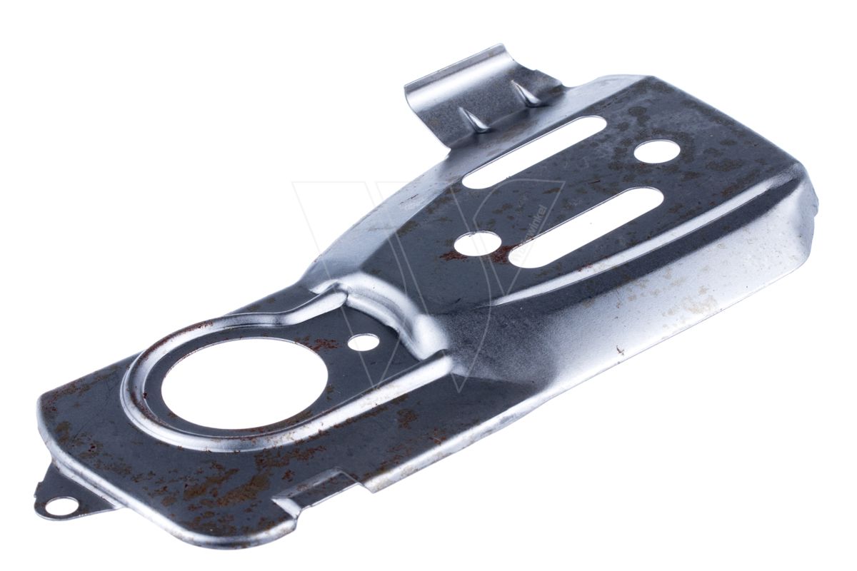 Oil pump protection plate
