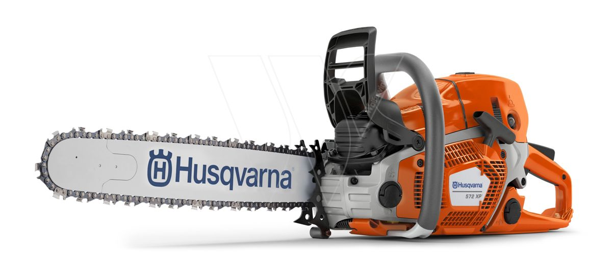 Husqvarna 572xpg chainsaw action