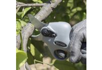 Battery-powered pruning tools