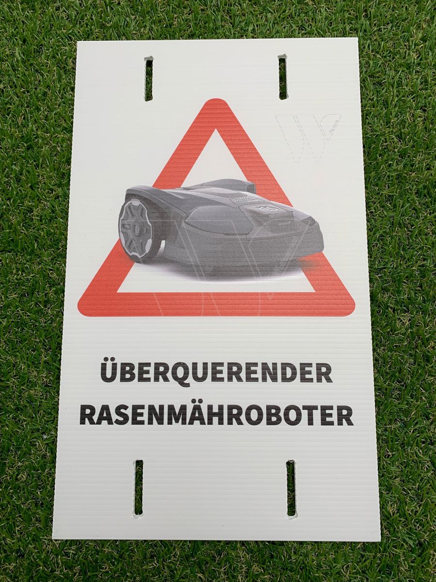 Sign crossing robot mower 37x23 de